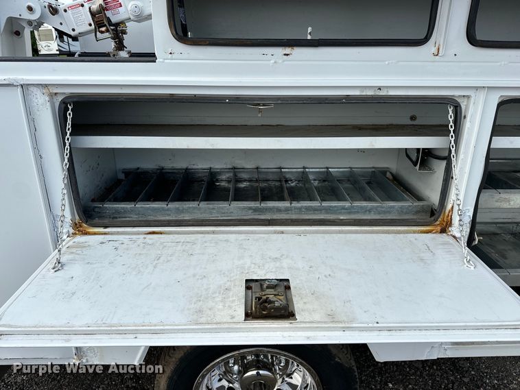 image for item EG1611 2012 Ford F450 Super Duty bucket truck