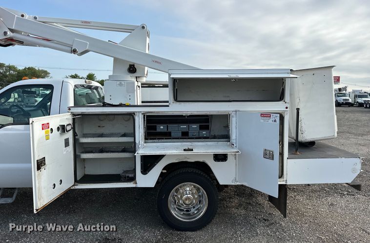 image for item EG1611 2012 Ford F450 Super Duty bucket truck