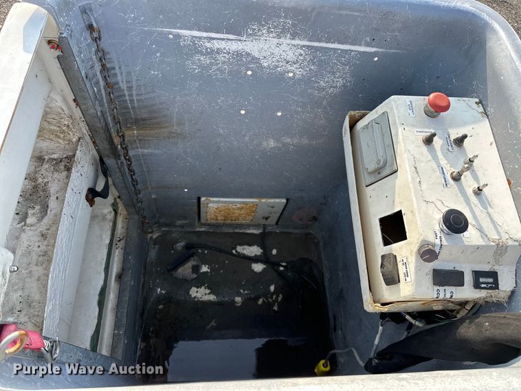 image for item EG1611 2012 Ford F450 Super Duty bucket truck