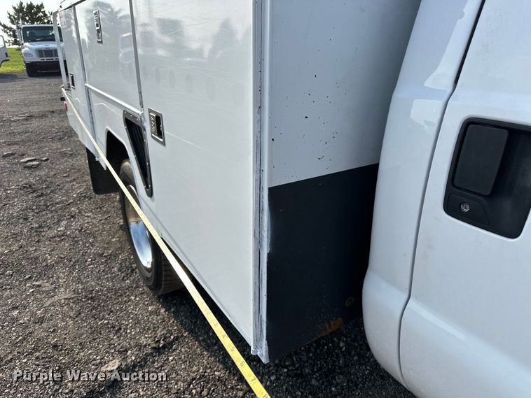 image for item EG1611 2012 Ford F450 Super Duty bucket truck