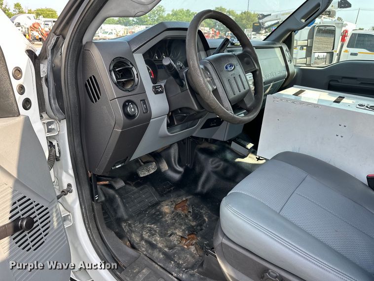 image for item EG1611 2012 Ford F450 Super Duty bucket truck