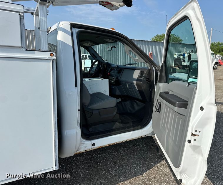 image for item EG1611 2012 Ford F450 Super Duty bucket truck