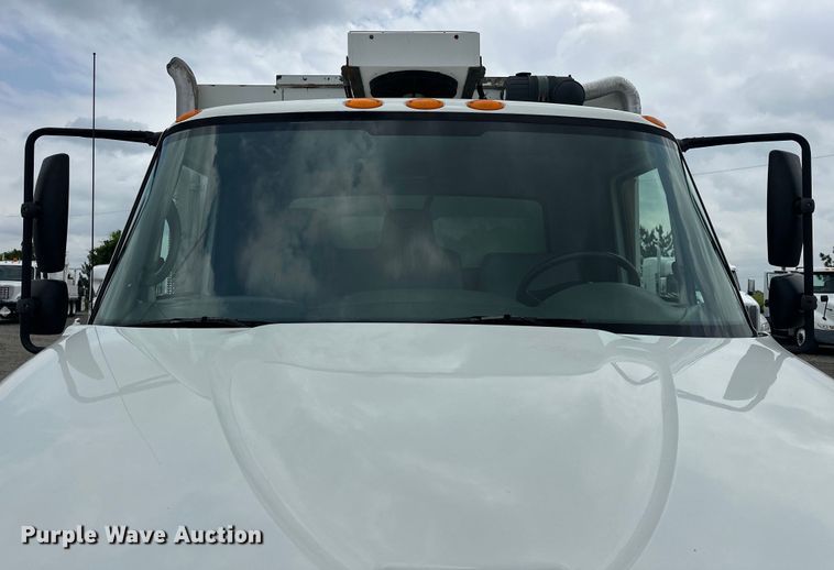 image for item EG1620 2006 International  4300 SBA utility / service truck