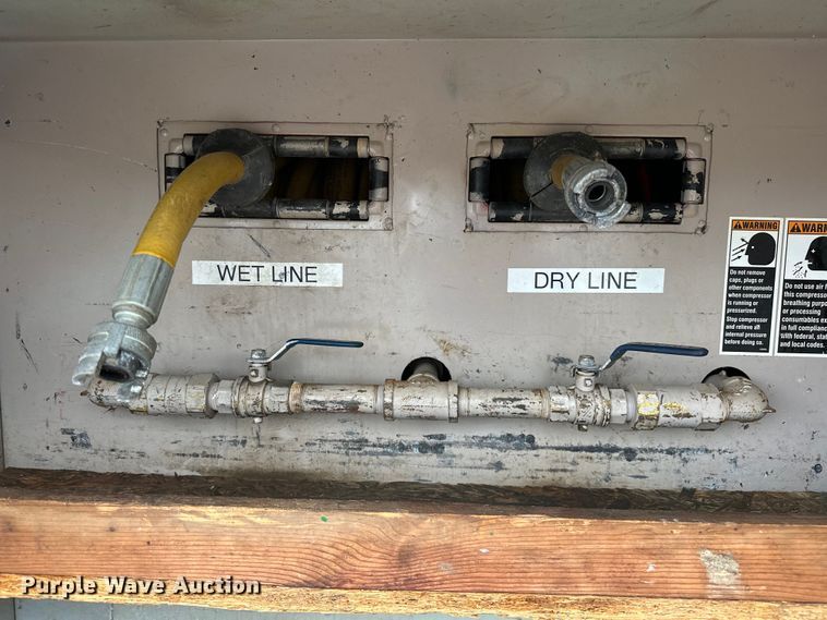 image for item EG1620 2006 International  4300 SBA utility / service truck