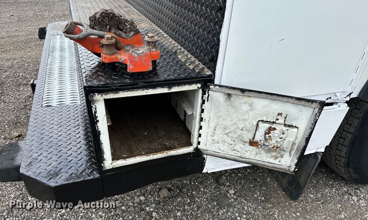 image for item EG1620 2006 International  4300 SBA utility / service truck