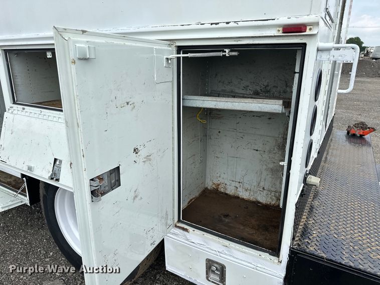 image for item EG1620 2006 International  4300 SBA utility / service truck