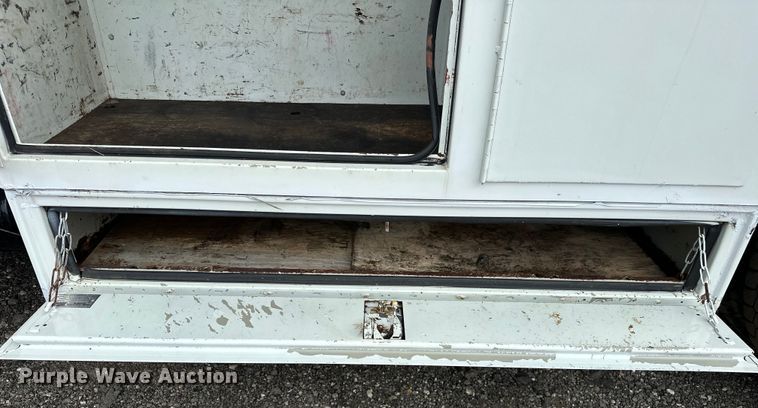 image for item EG1620 2006 International  4300 SBA utility / service truck