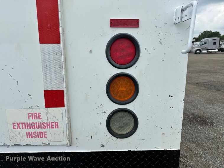 image for item EG1620 2006 International  4300 SBA utility / service truck