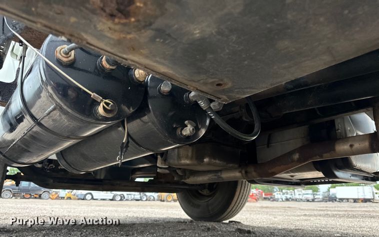 image for item EG1620 2006 International  4300 SBA utility / service truck