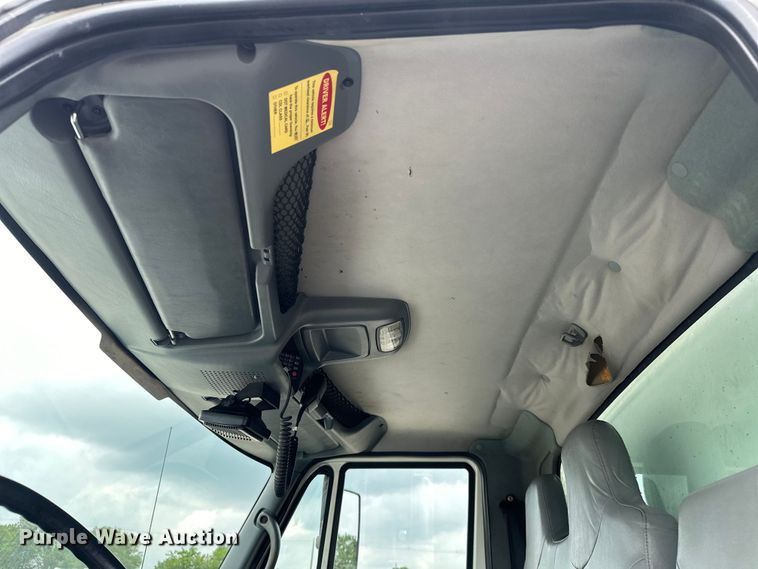 image for item EG1620 2006 International  4300 SBA utility / service truck