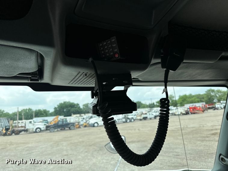 image for item EG1620 2006 International  4300 SBA utility / service truck