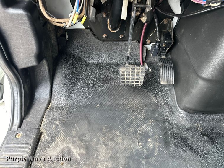 image for item EG1620 2006 International  4300 SBA utility / service truck