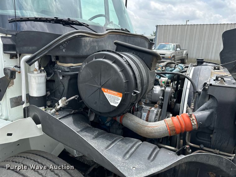 image for item EG1620 2006 International  4300 SBA utility / service truck