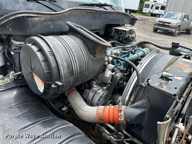 image for item EG1620 2006 International  4300 SBA utility / service truck