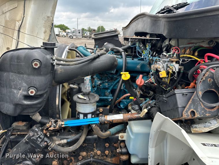 image for item EG1620 2006 International  4300 SBA utility / service truck