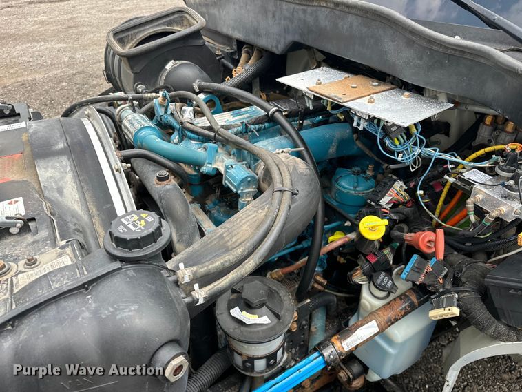 image for item EG1620 2006 International  4300 SBA utility / service truck