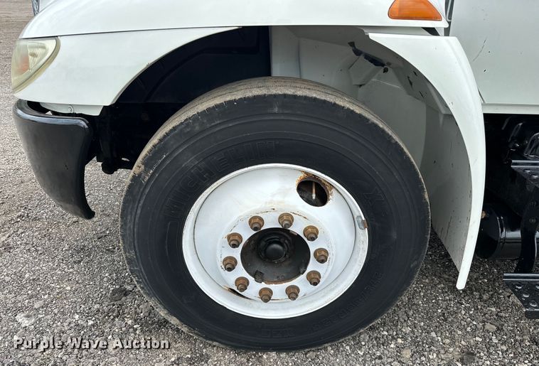 image for item EG1620 2006 International  4300 SBA utility / service truck