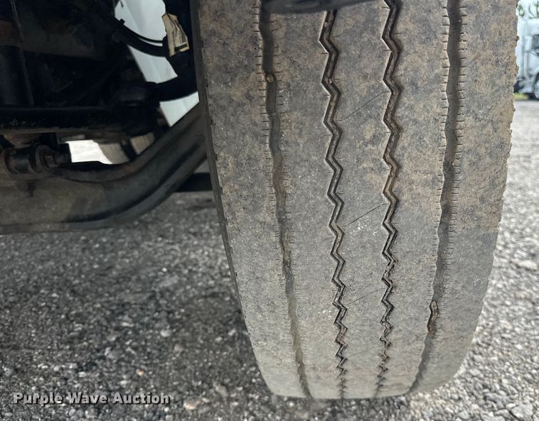 image for item EG1620 2006 International  4300 SBA utility / service truck