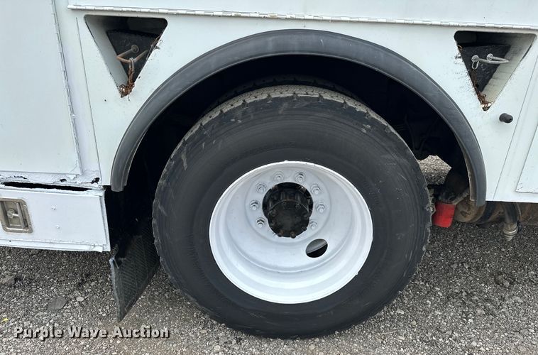 image for item EG1620 2006 International  4300 SBA utility / service truck