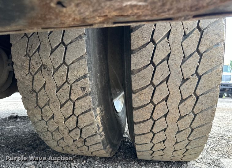 image for item EG1620 2006 International  4300 SBA utility / service truck