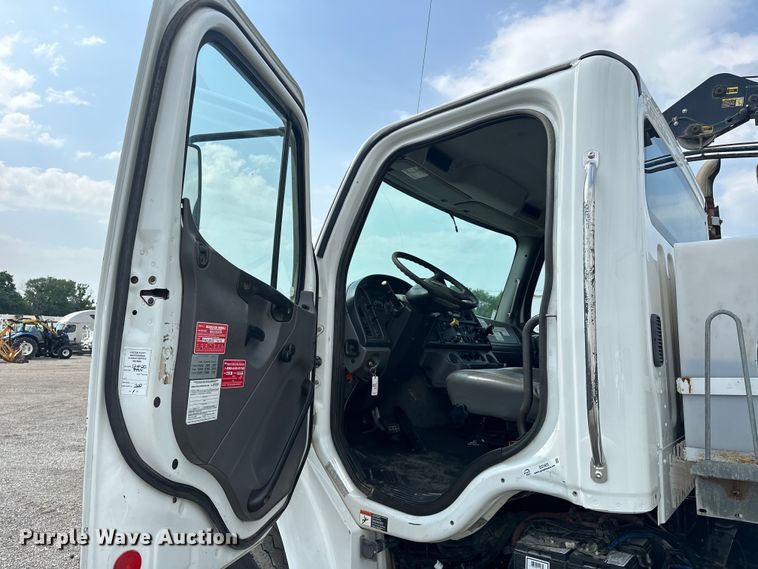 image for item EG1625 2012 Freightliner  Business Class M2 utility / service truck