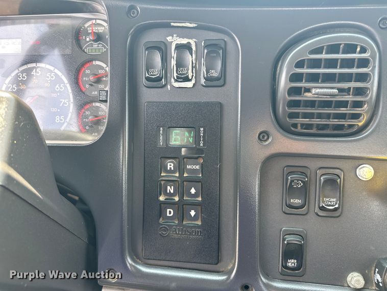 image for item EG1625 2012 Freightliner  Business Class M2 utility / service truck