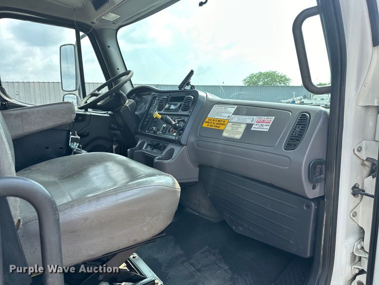 image for item EG1625 2012 Freightliner  Business Class M2 utility / service truck