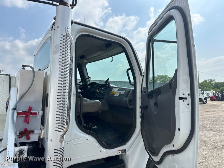 image for item EG1625 2012 Freightliner  Business Class M2 utility / service truck