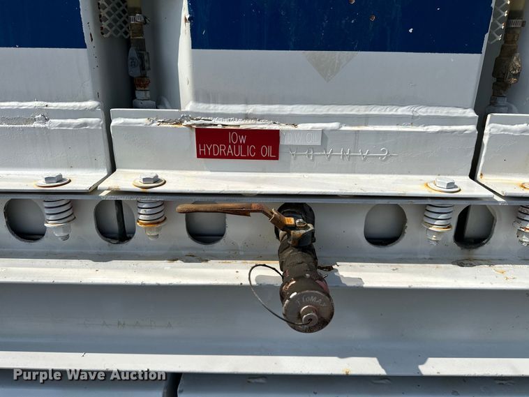 image for item EG1627 2003 Ford F750 Super Duty fuel / lube truck