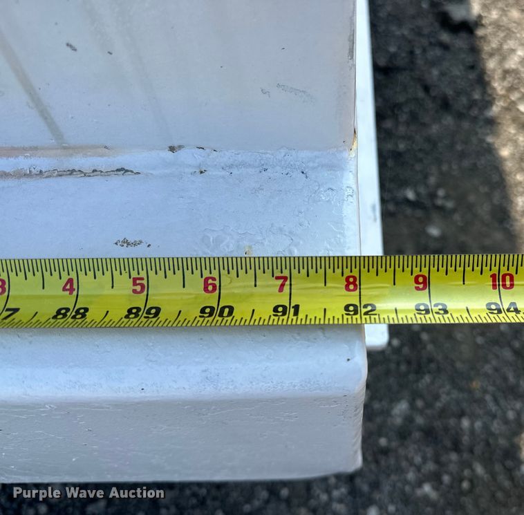 image for item EG1627 2003 Ford F750 Super Duty fuel / lube truck