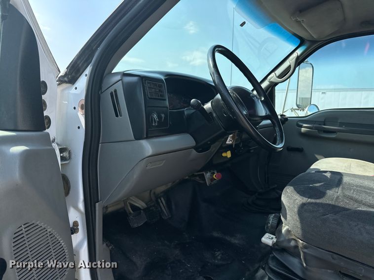 image for item EG1627 2003 Ford F750 Super Duty fuel / lube truck