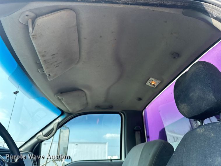 image for item EG1627 2003 Ford F750 Super Duty fuel / lube truck