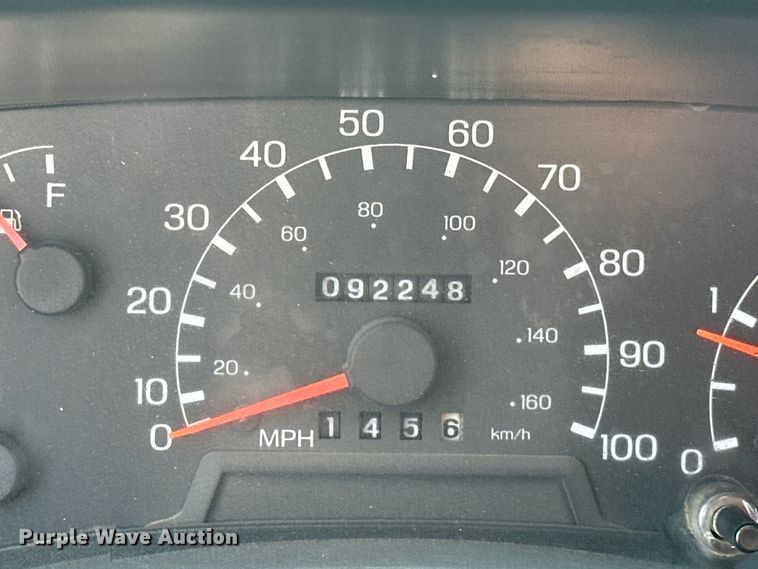 image for item EG1627 2003 Ford F750 Super Duty fuel / lube truck