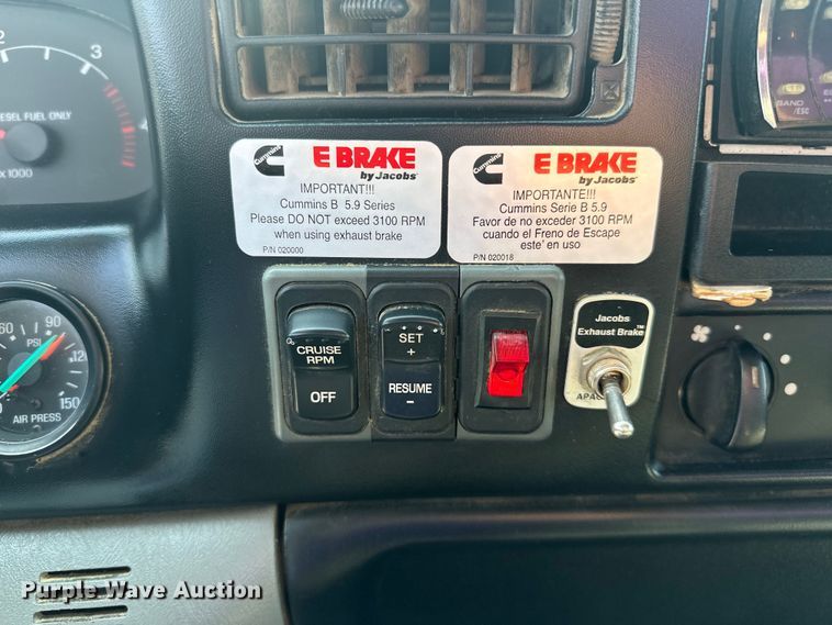 image for item EG1627 2003 Ford F750 Super Duty fuel / lube truck