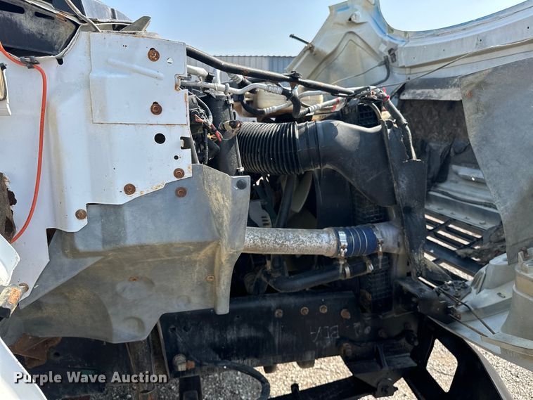 image for item EG1627 2003 Ford F750 Super Duty fuel / lube truck