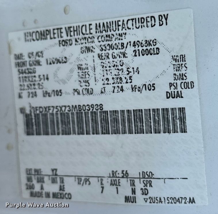 image for item EG1627 2003 Ford F750 Super Duty fuel / lube truck