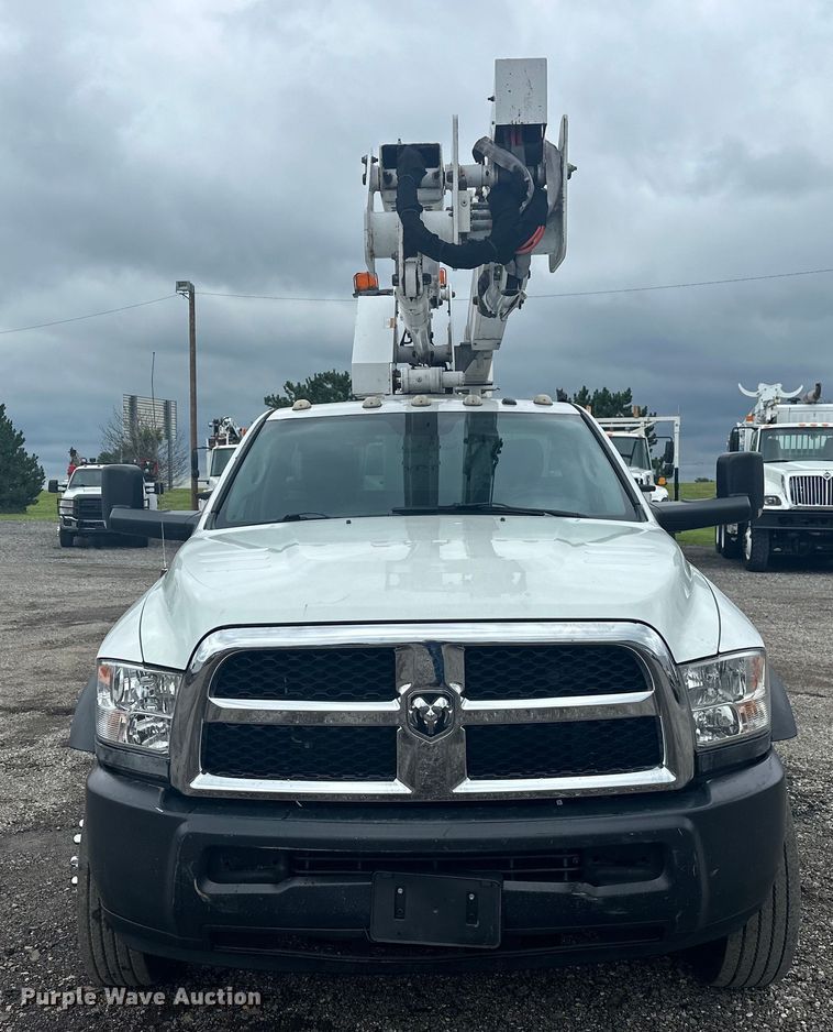 image for item EG1637 2015 Dodge Ram 5500HD bucket truck