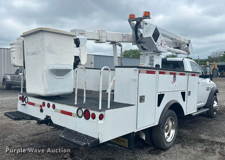 image for item EG1637 2015 Dodge Ram 5500HD bucket truck