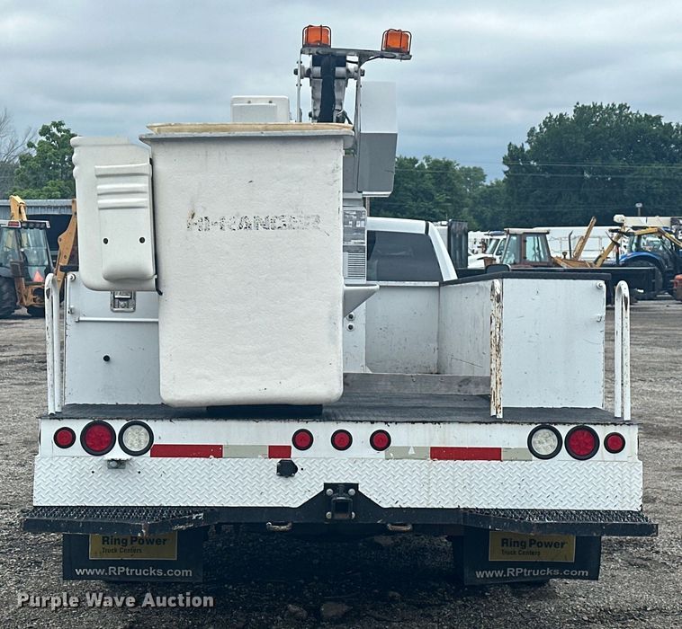 image for item EG1637 2015 Dodge Ram 5500HD bucket truck