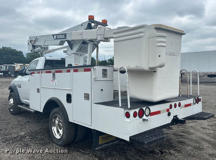 image for item EG1637 2015 Dodge Ram 5500HD bucket truck