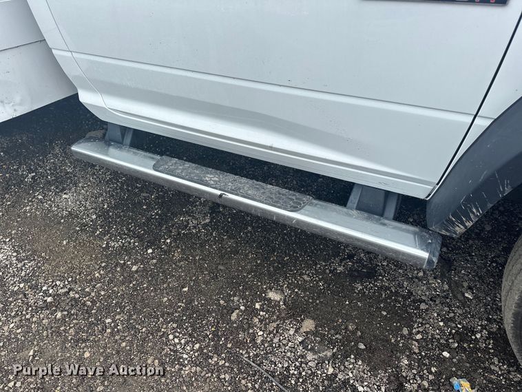 image for item EG1637 2015 Dodge Ram 5500HD bucket truck
