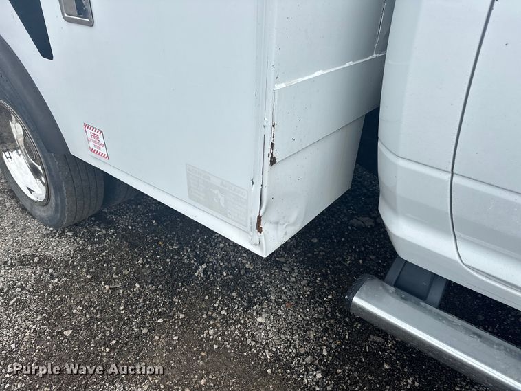 image for item EG1637 2015 Dodge Ram 5500HD bucket truck