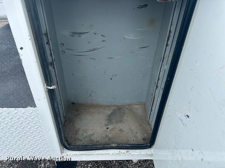 image for item EG1637 2015 Dodge Ram 5500HD bucket truck