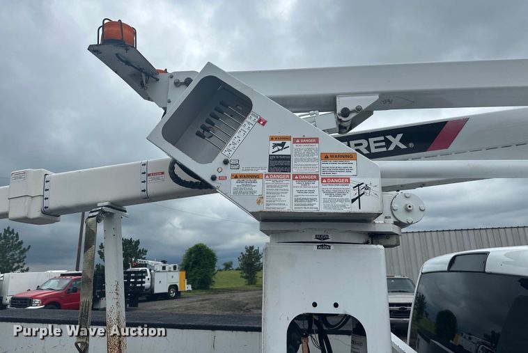 image for item EG1637 2015 Dodge Ram 5500HD bucket truck