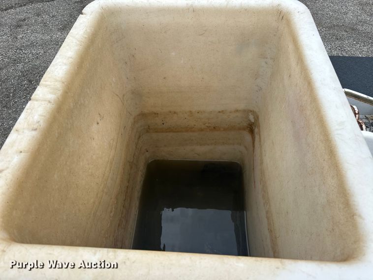 image for item EG1637 2015 Dodge Ram 5500HD bucket truck