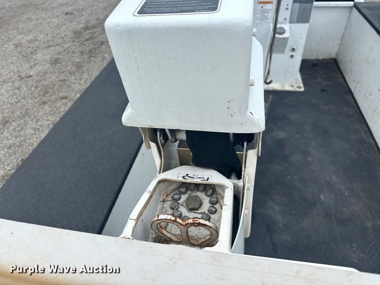 image for item EG1637 2015 Dodge Ram 5500HD bucket truck