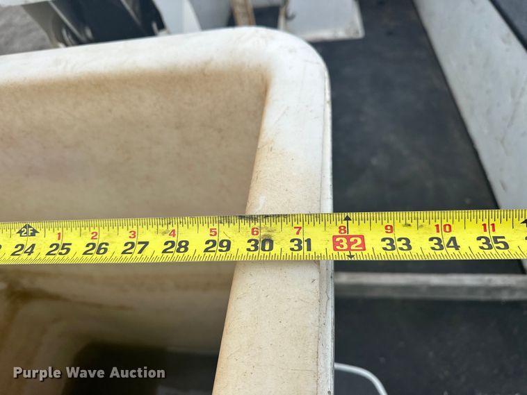 image for item EG1637 2015 Dodge Ram 5500HD bucket truck