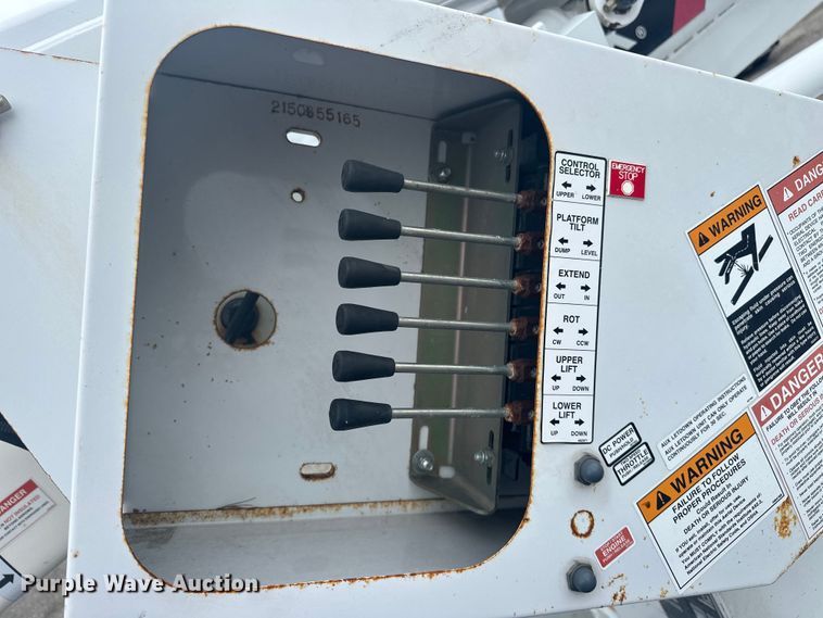 image for item EG1637 2015 Dodge Ram 5500HD bucket truck