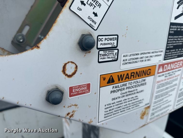 image for item EG1637 2015 Dodge Ram 5500HD bucket truck