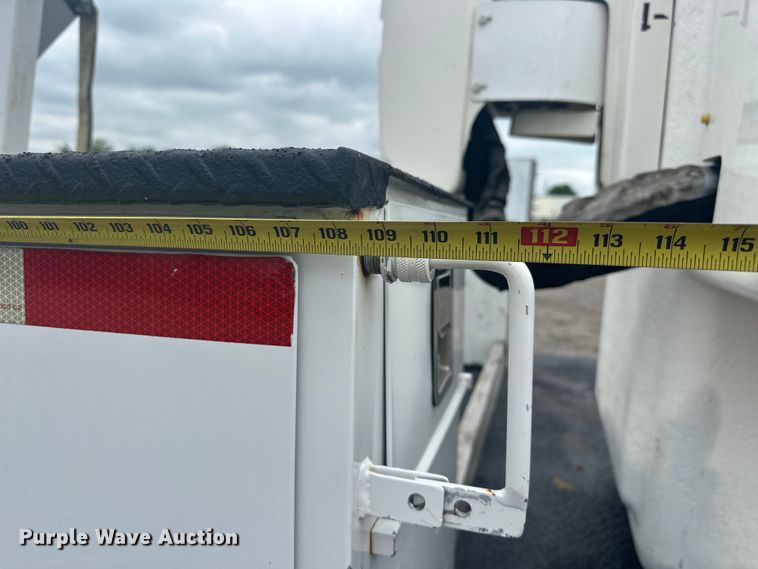 image for item EG1637 2015 Dodge Ram 5500HD bucket truck